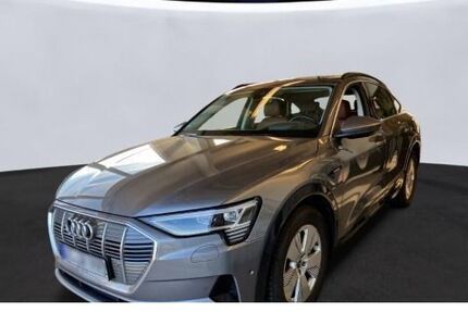 Audi e-tron 76.709 km 32.889 &euro; Berlin 13088