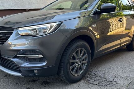 Opel Grandland (X) 98.000 km 14.990 € Neu-Ulm (Pfuhl) 89233