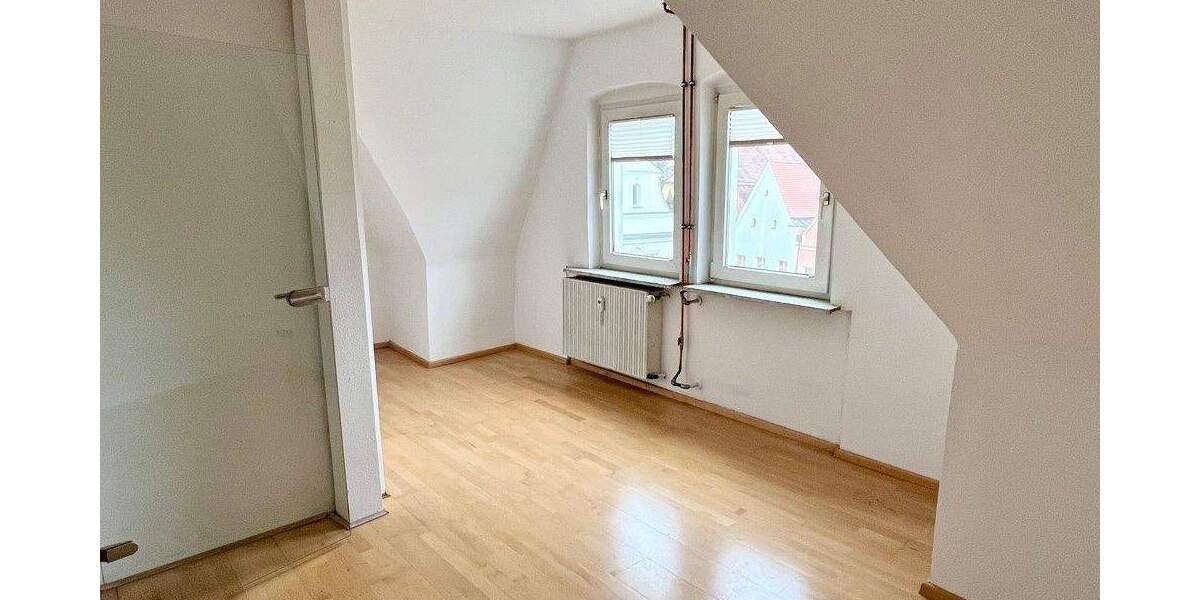 Reihenmittelhaus Neustadt an der Waldnaab Neustadt - 7 Zimmer, 238 m&sup2;, 269.000&euro; | Angebot:25779826