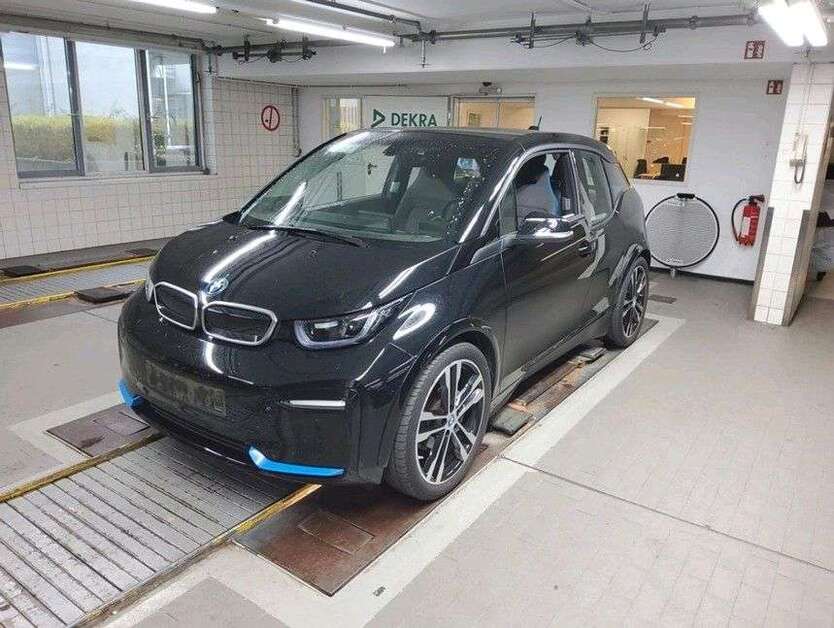 i3