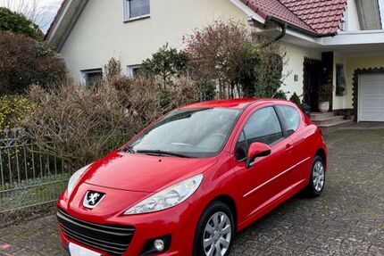 Peugeot 207 136.000 km 3.600 &euro; Siegburg 53721