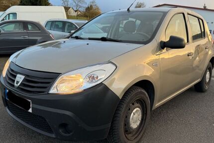 Dacia Sandero 115.000 km 1.300 &euro; Nidderau 61130