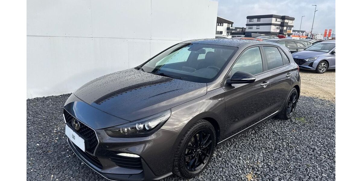 Hyundai i30 98.250 km 14.850 &euro; Mülheim Kärlich bei Koblenz 56218