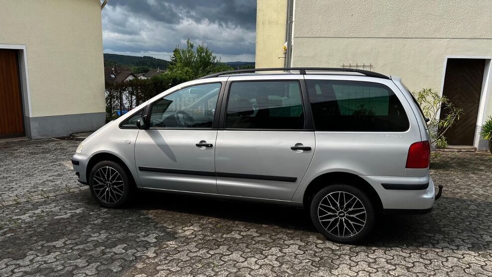 VW Sharan 209.000 km 3.500 € Großholbach 56412