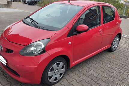Toyota Aygo (X) 147.000 km 2.500 &euro; Weissach 71287