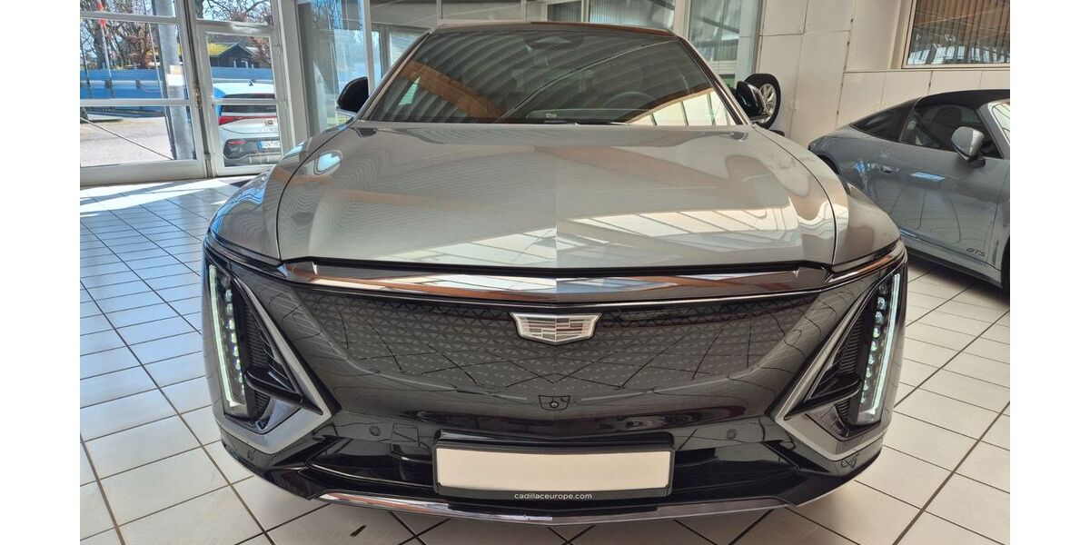 Cadillac Andere 12.500 km 49.950 &euro; Kirchwalsede 27386