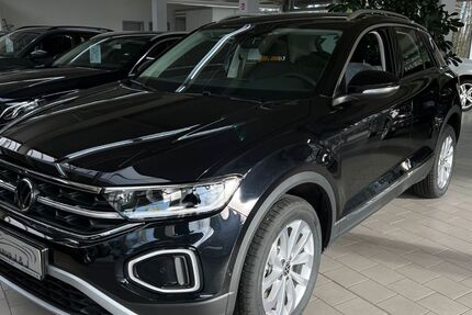 VW T-Roc 15 km 32.990 € Hohenwestedt 24594