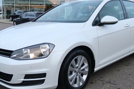 VW Golf VII 1.2 TSI COMFORT.BMT/SCHECKHEFT GEPFLEGT 163.425 km 7.900 € Villingen-Schwenningen 78054