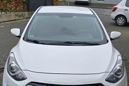 Hyundai i30 133.000 km 9.490 &euro; Paderborn 33098