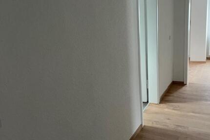 2 ZKB Dachgeschosswohnung neu renoviert 2 zimmer