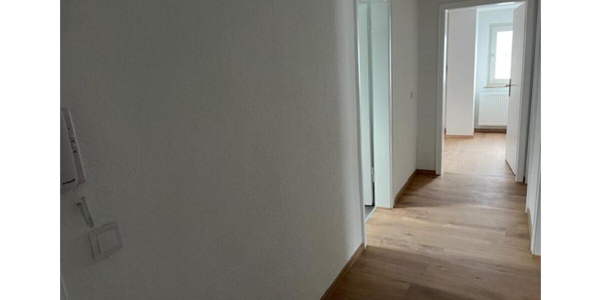2 ZKB Dachgeschosswohnung neu renoviert 2 zimmer