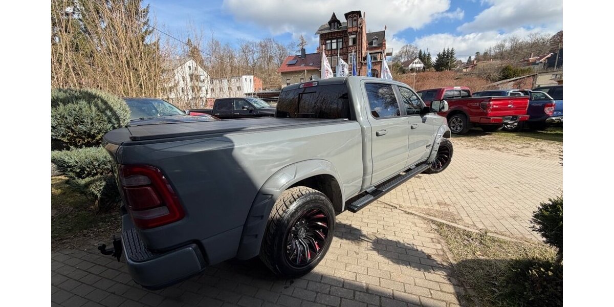 Dodge RAM 1500 Hemi Laramie
