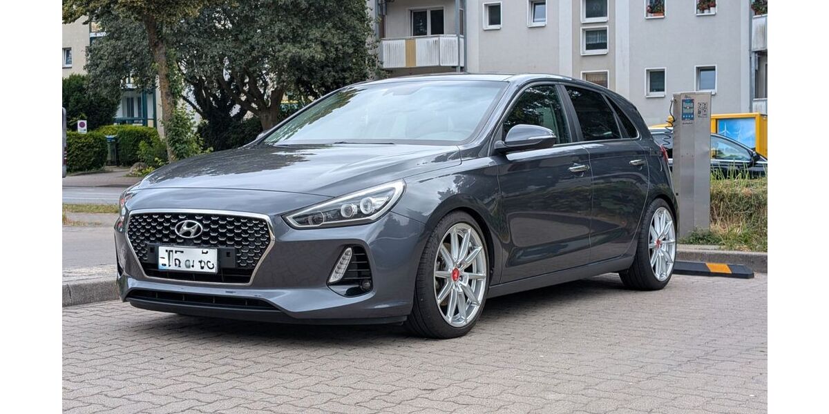 Hyundai i30 113.600 km 13.500 &euro; Stralsund 18439