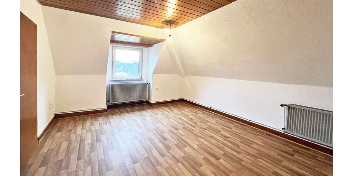 Etagenwohnung Gießen - 4 Zimmer, 74 m&sup2;, 555&euro; | Angebot:27125906