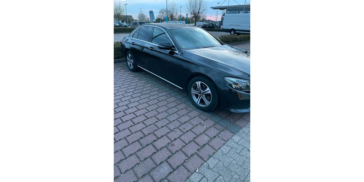 Mercedes-Benz 220 194.000 km 20.500 &euro; Schöneck 61137