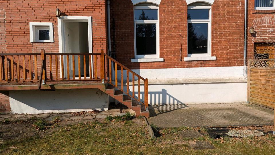 Erdgeschoßwohnung Halle - 4 Zimmer, 120 m&sup2;, 1.310&euro; | Angebot:26315861