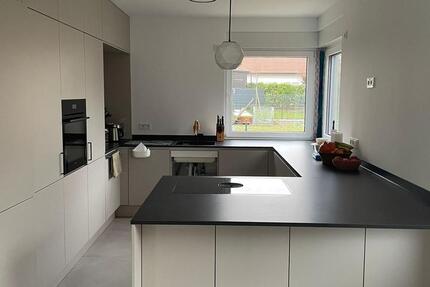 Haus Darmstadt Eberstadt - 5 Zimmer, 120 m&sup2;, 2.200&euro; | Angebot:25024996