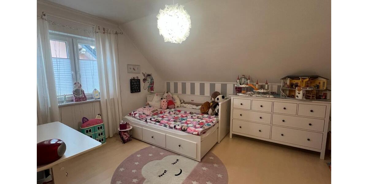 Einfamilienhaus Wiehl - 4 Zimmer, 130 m&sup2;, 1.700&euro; | Angebot:24750882