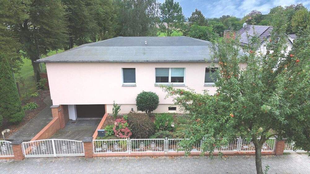 Einfamilienhaus Neutrebbin - 4 Zimmer, 102 m&sup2;, 240.000&euro; | Angebot:25729837