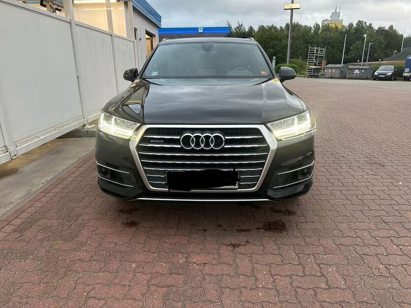 Q7