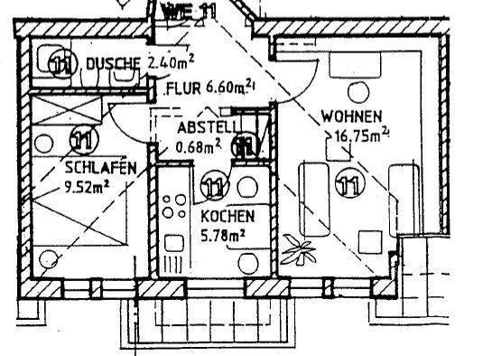 Gemütliche DG 2-Zimmer mit Laminat und EBK in guter Lage