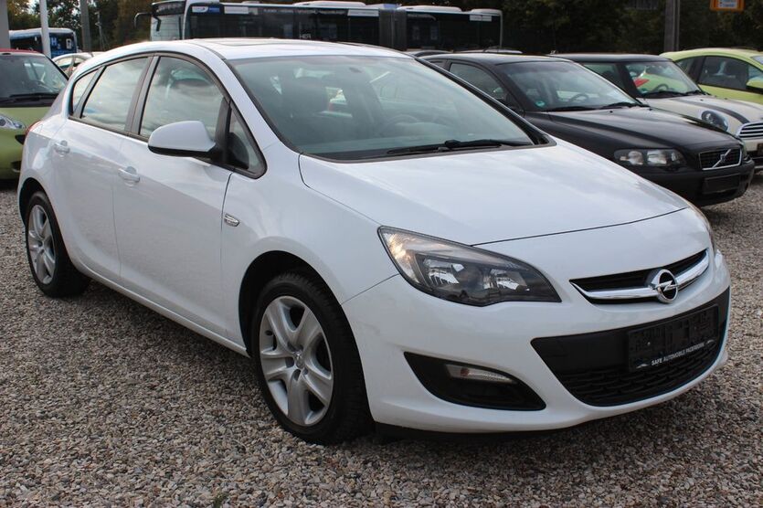 Opel Astra 122.000 km 6.900 € Paderborn 33106