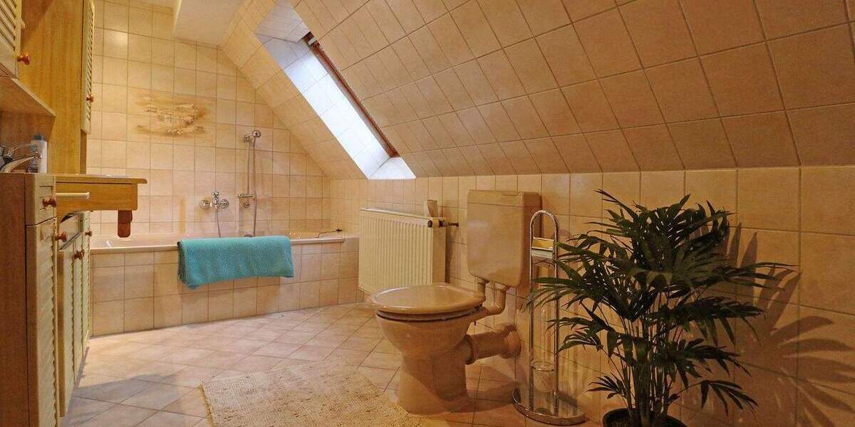 Einfamilienhaus Bergen (Dumme) Bergen - 8 Zimmer, 180 m&sup2;, 255.000&euro; | Angebot:25776351