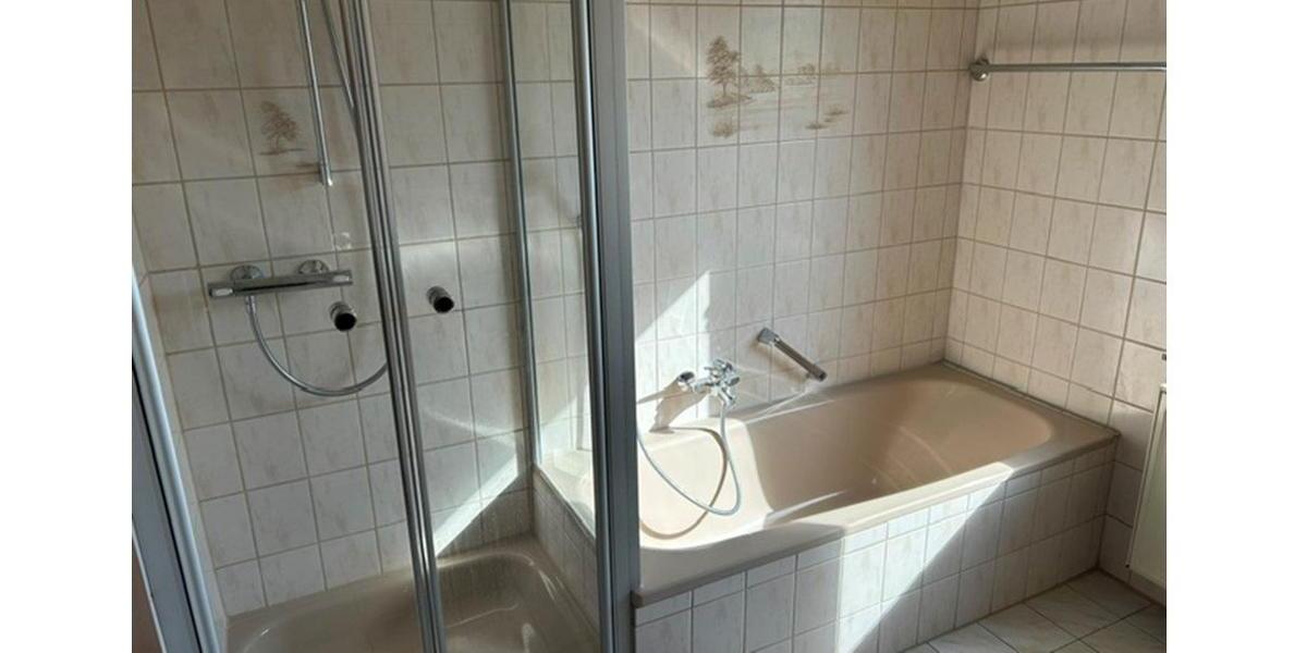 Dachgeschoßwohnung Friedewald - 4 Zimmer, 105 m&sup2;, 955&euro; | Angebot:25162662