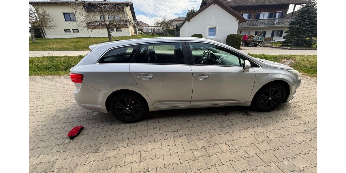 Toyota Avensis 318.032 km 6.000 &euro; Ortenburg 94496