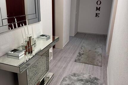 Schöne große 4 Zimmer Wohung 1 zimmer