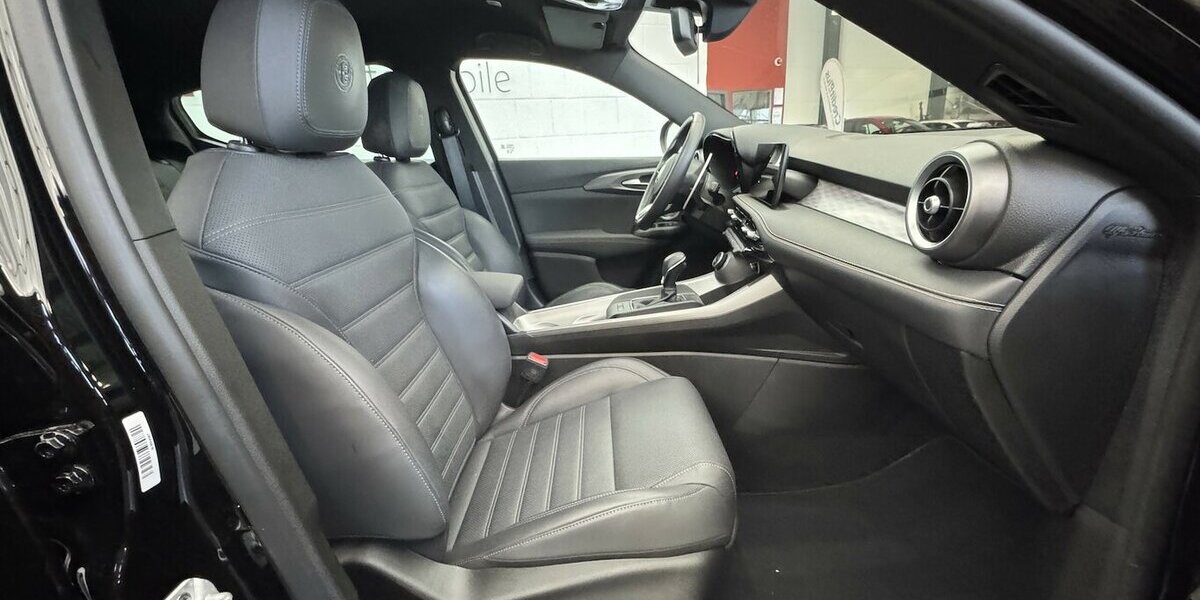 Alfa Romeo Tonale 1.5 VGT Veloce 48 V Hybrid LED 360° CAM 39.100 km 25.980 &euro; Lich 35423