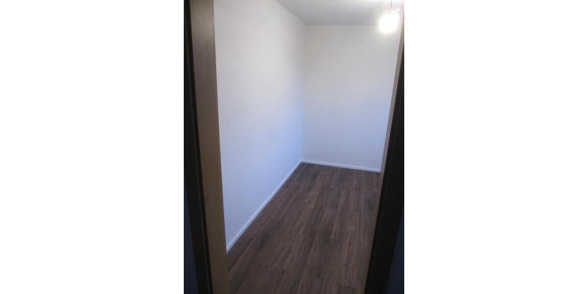 Dachgeschoßwohnung Aschersleben - 3 Zimmer, 70 m&sup2;, 40.000&euro; | Angebot:26516777