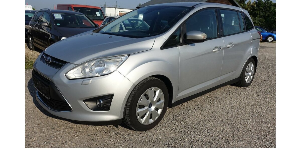 Ford Grand C-Max Trend 8-fach bereift AHK schwenkb. Tem 115.500 km 7.950 &euro; Neumarkt/OPf 92318