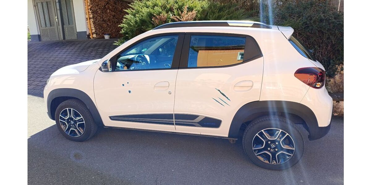 Dacia Spring 15.000 km 10.800 &euro; Meiningen 98617