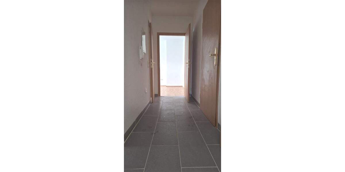 Zimmer Weißenfels - 2 Zimmer, 43 m&sup2;, 330&euro; | Angebot:25662561