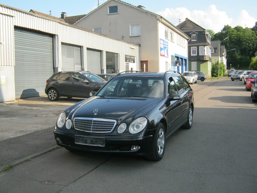 Mercedes-Benz E 220 CDI 288.000 km 1.999 € Bergneustadt 51702