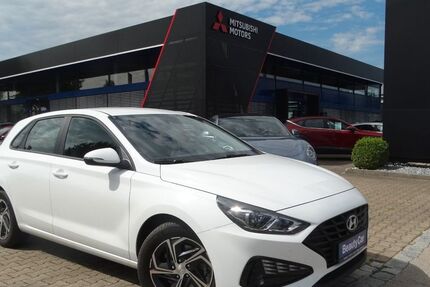 Hyundai i30 28.900 km 15.490 € Königsbrunn 86343