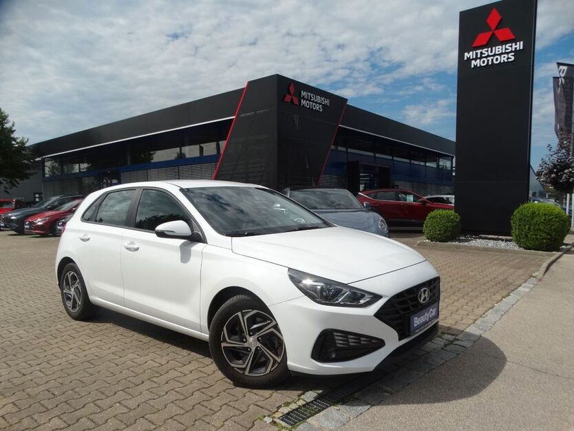 Hyundai i30 28.900 km 15.490 € Königsbrunn 86343