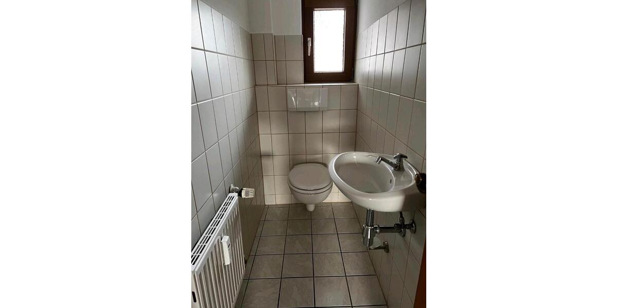 Dachgeschoßwohnung Reutlingen Reutlingen-Betzingen - 3.5 Zimmer, 90 m&sup2;, 950&euro; | Angebot:26646756