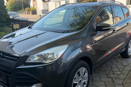 Ford Kuga 98.000 km 9.000 &euro; Celle 29221