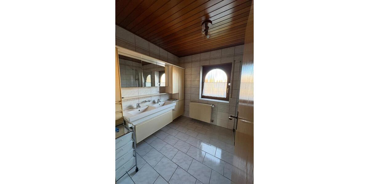 Harthausen - Bungalow mit großem Garten zu vermieten 4 zimmer