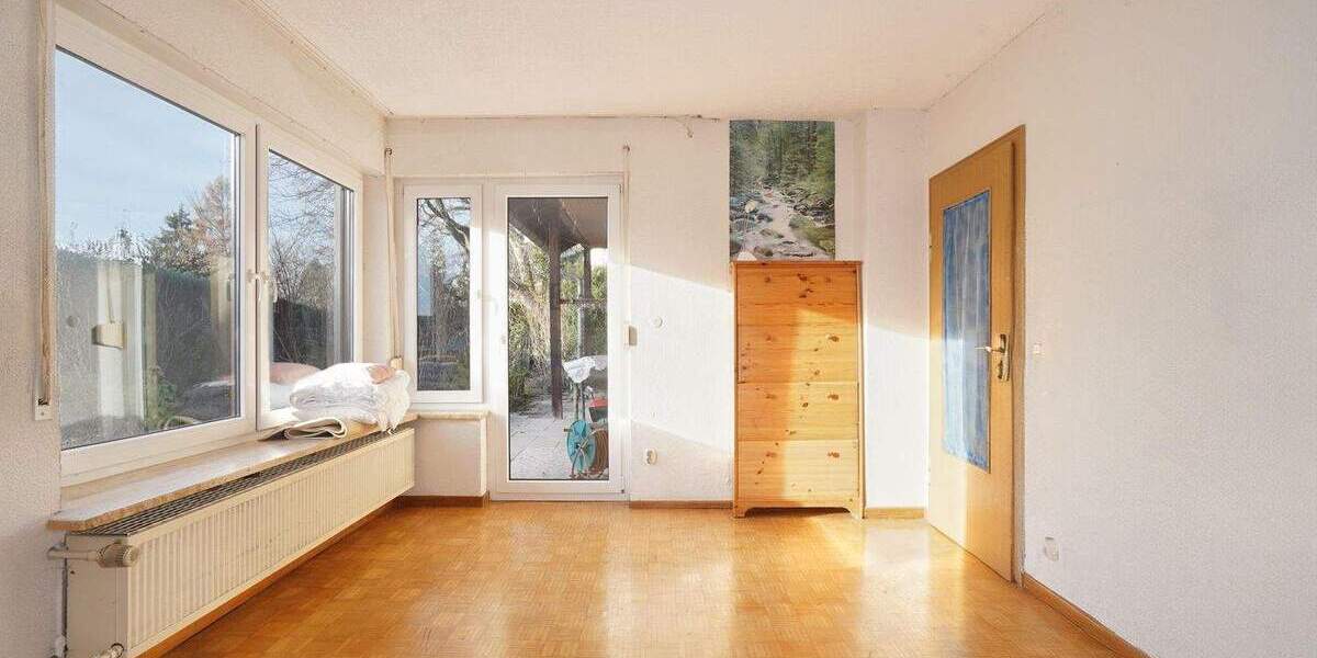 Einfamilienhaus Bretten - 7 Zimmer, 220 m&sup2;, 685.000&euro; | Angebot:24712191