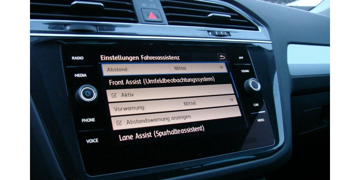 VW Tiguan 2.0TSi Comfortline BMT 4M SHZ ACC LED AHK 69.021 km 24.980 &euro; Falkensee 14612