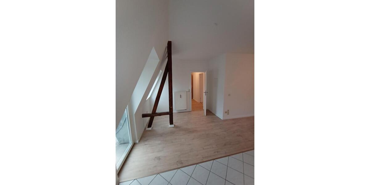 Etagenwohnung Zwickau - 12 Zimmer, 305 m&sup2;, 280.000&euro; | Angebot:26041225
