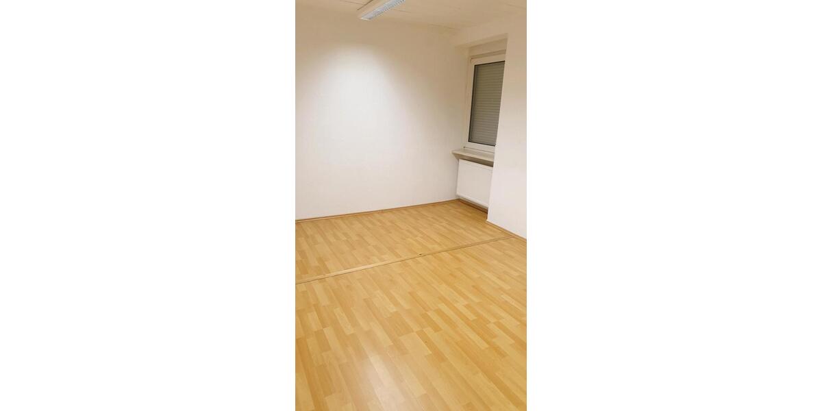 3 Zimmer Wohnung, Küche, Bad und Dachterrasse in 97653 Bisch 3 zimmer