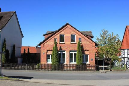 Haus Northeim - 9.5 Zimmer, 200 m&sup2;, 395.000&euro; | Angebot:26482385