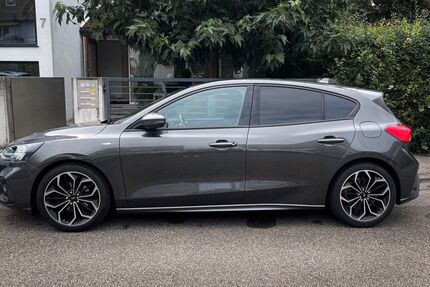 Ford Focus 91.400 km 15.200 &euro; Stuttgart 70327