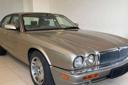 Jaguar XJ 81.190 km 12.970 &euro; Bremen 28357