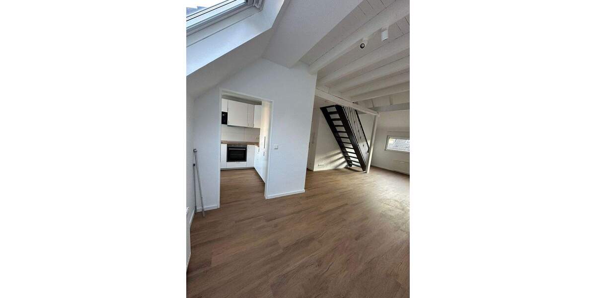 Etagenwohnung Essen Huttrop - 3 Zimmer, 96 m&sup2;, 990&euro; | Angebot:24860521