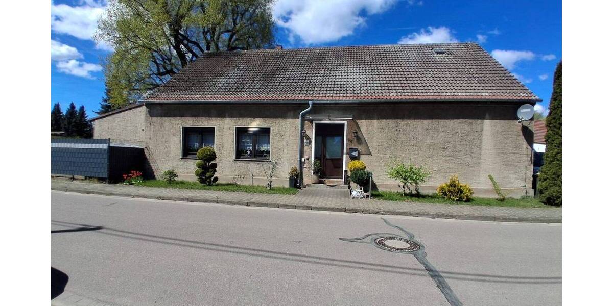 Einfamilienhaus Falkenberg Schmerkendorf - 7 Zimmer, 251 m&sup2;, 180.000&euro; | Angebot:26696009